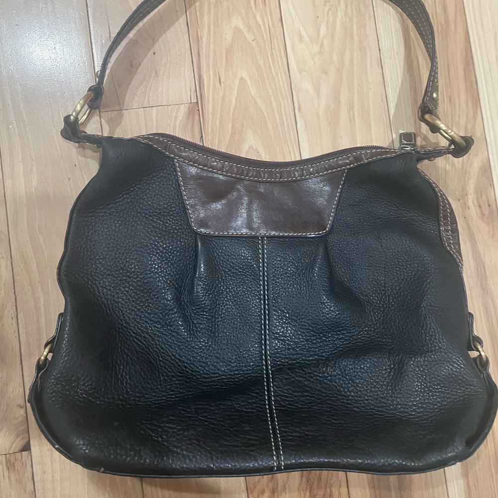Wilson Leather Shoulder Bag